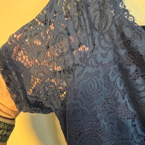 Chic Navy Lace Dress - Picture 6 of 10